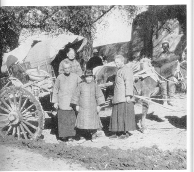 三女俠與小寡寡1